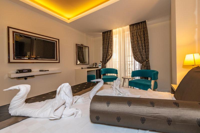 Double Room image 4