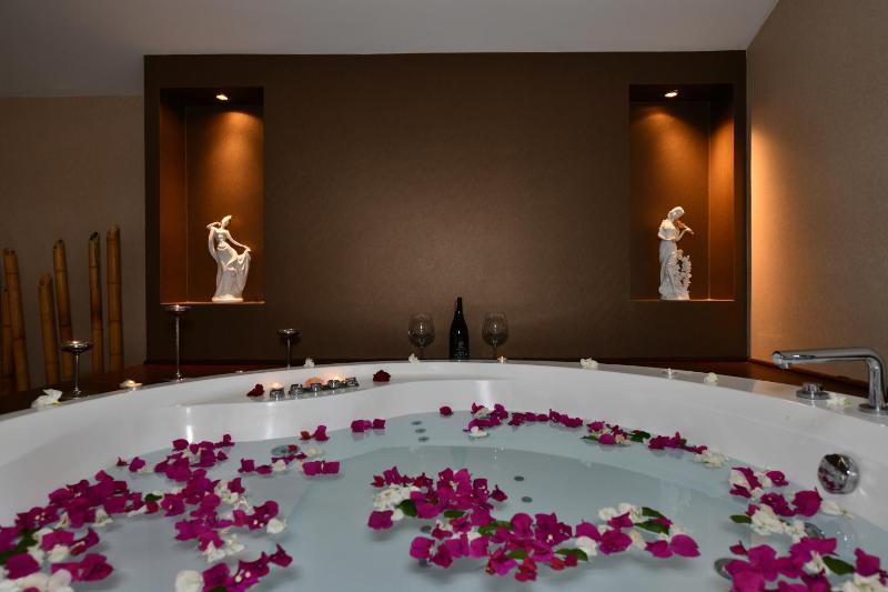 Blueberry Boutique Hotel - image 46