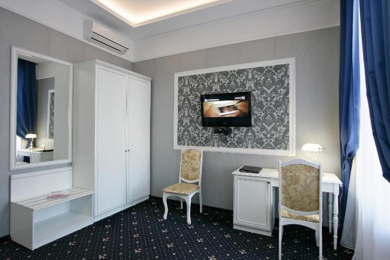 Comfort Double or Twin Room image 3