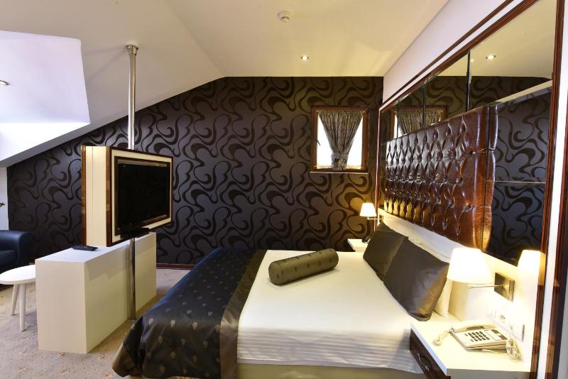 Club Suite image 3