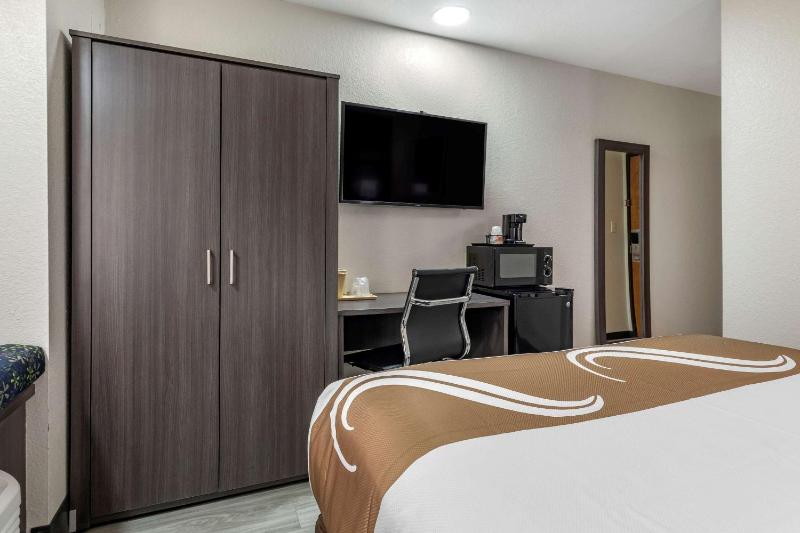 Superior Queen Room - Non-Smoking image 2
