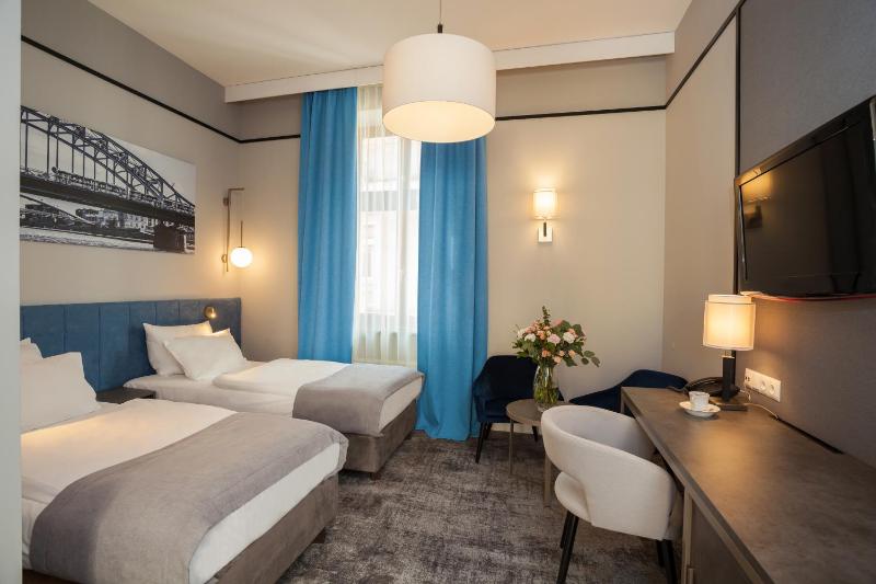 Premium Double Room image 2