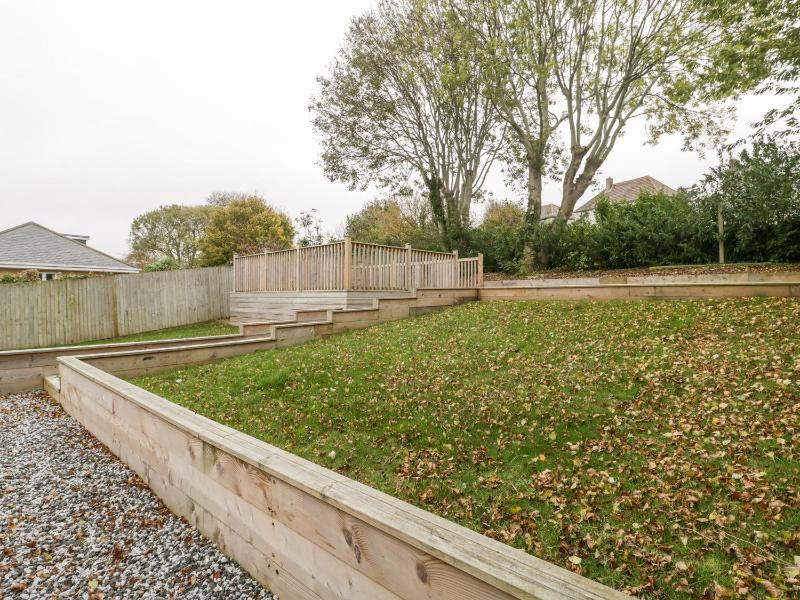 Flat 2 38 Preston Road - image 23