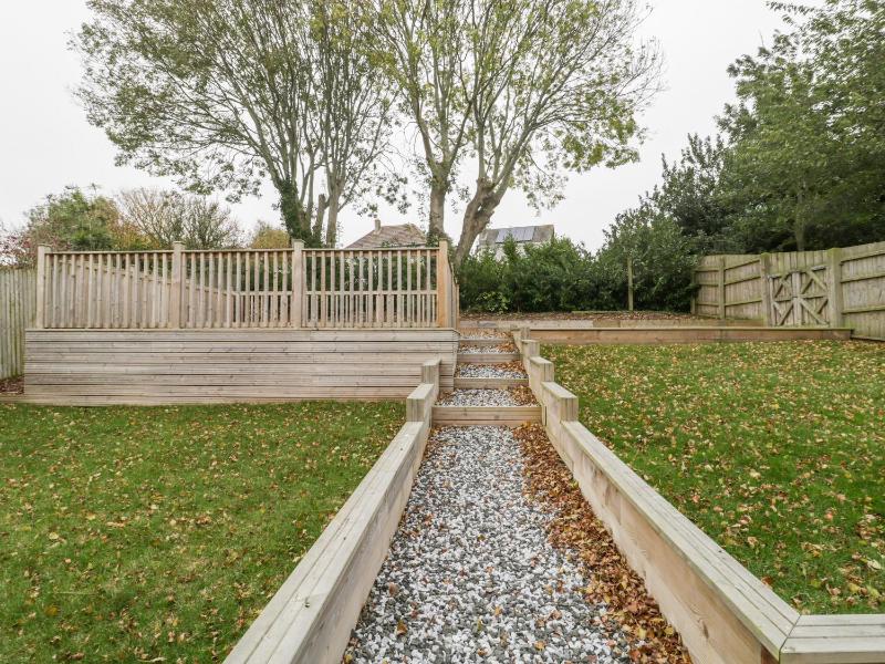 Flat 2 38 Preston Road - image 14