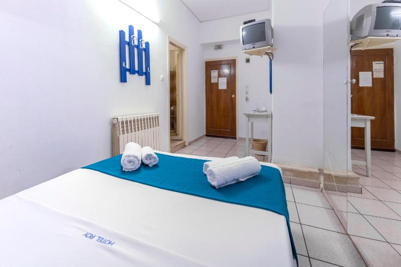 Single Room image 3
