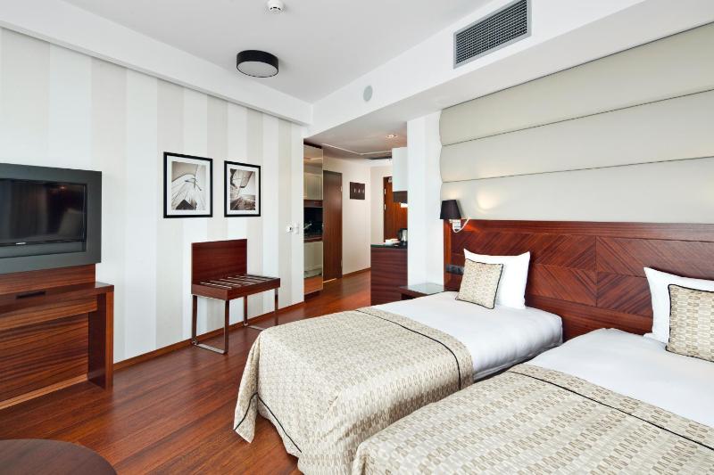 Junior Tower Suite image 4