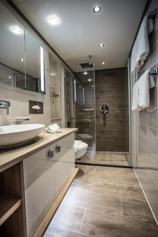 Suite with River View image 3