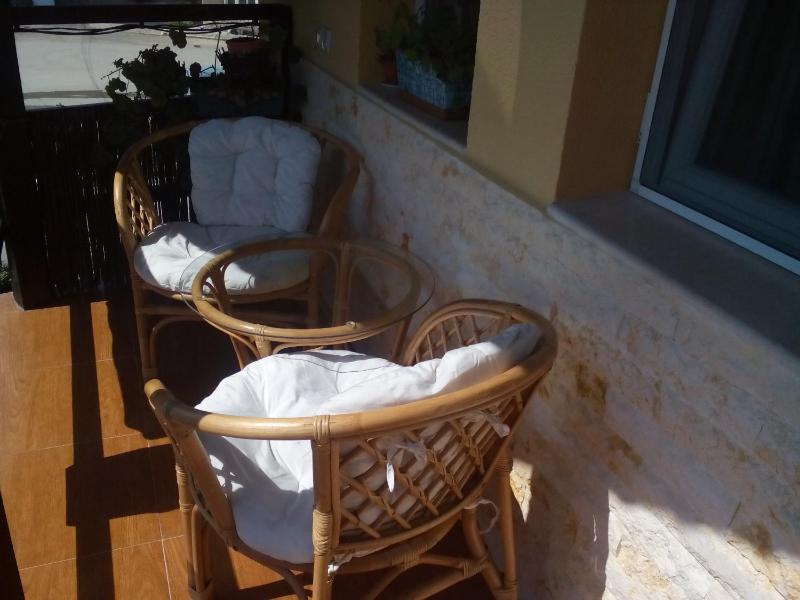 Small Twin Room image 3