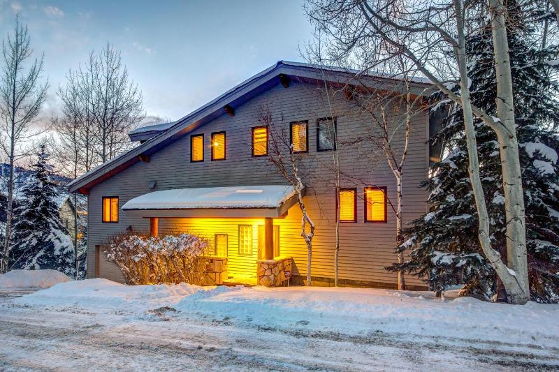 Five-Bedroom Holiday Home image 2