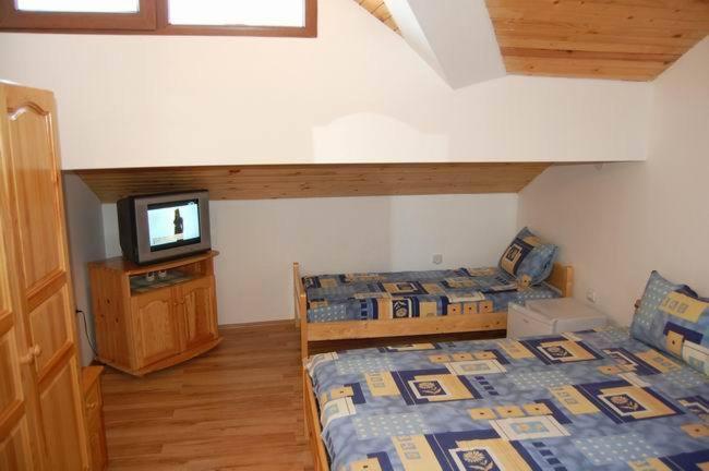 Triple Room image 2
