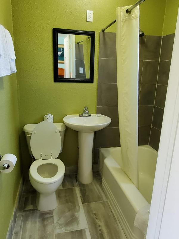 Travel Inn Daytona - image 7