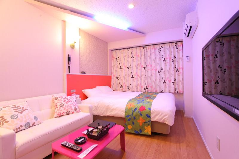 Town Hotel 41 - image 8