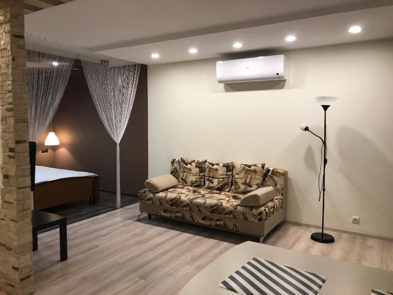 Studio Apartment image 2