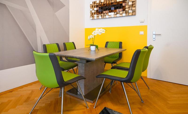2 Bedroom Apartment for 6 near Augarten Donaukanal & U2 Taborstraße - image 9