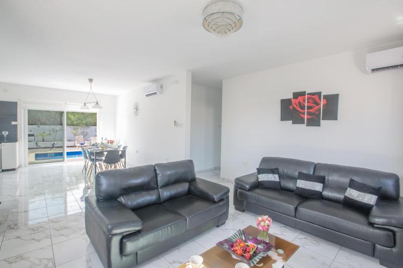 Three-Bedroom Villa with Private Pool image 4