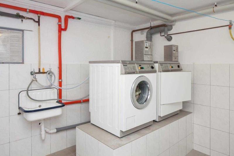 Two-Bedroom Apartment with Shower  image 1