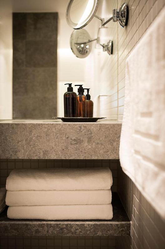 Executive Double or Twin Room image 3