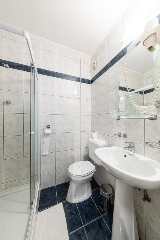 Double Room image 2