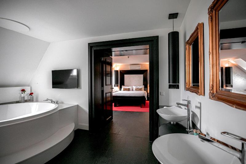 Suite image 2