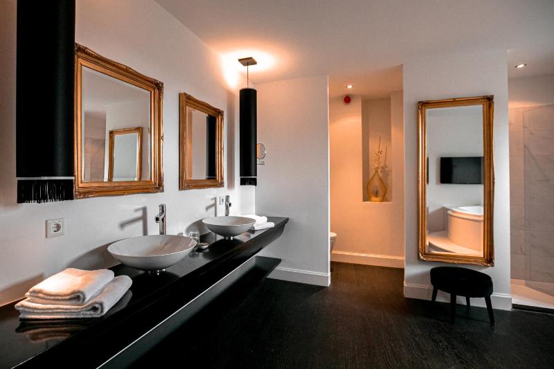 Suite image 4