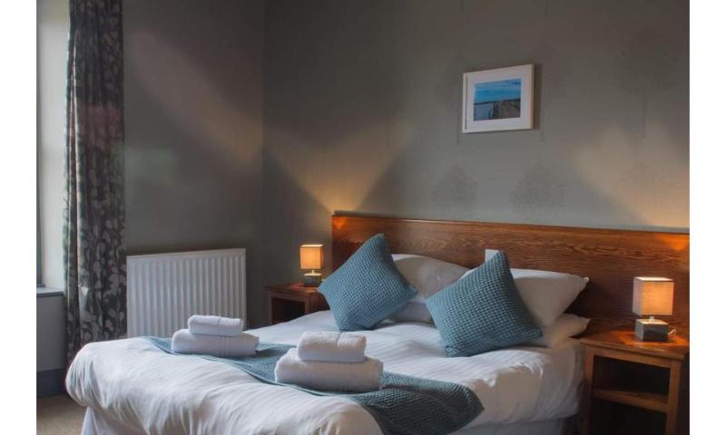 Double Room with Private Bathroom image 4