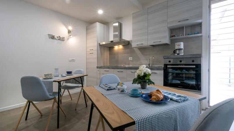 Maisonette Modena Park - image 1