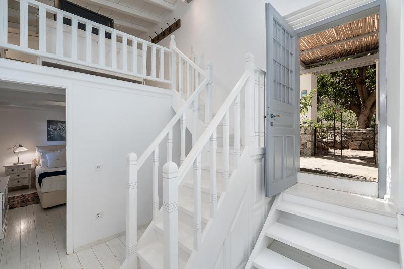 Suite - Split Level image 3