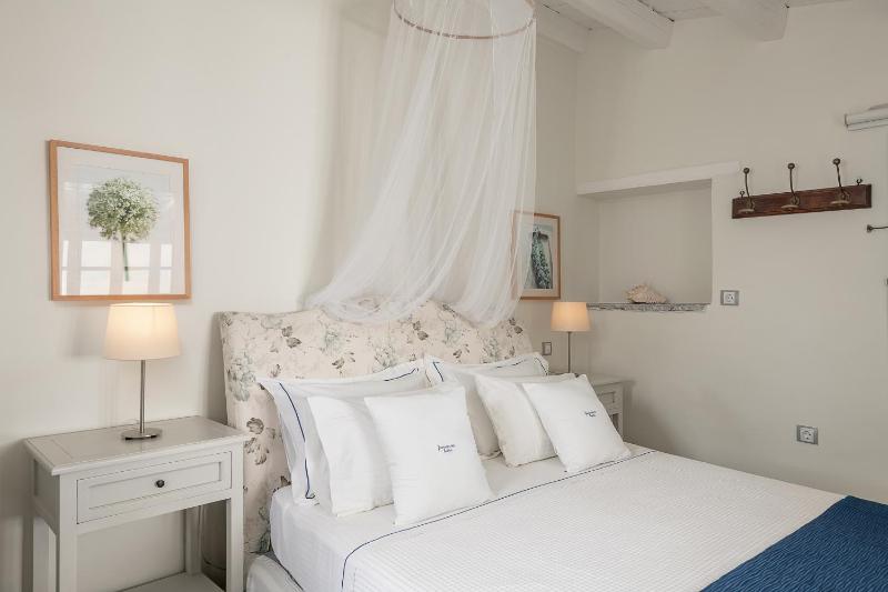 Double Room with Terrace image 2