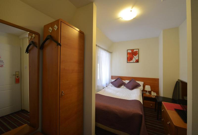 Single Room image 2