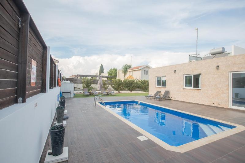 Three-Bedroom Villa with Private Pool image 4