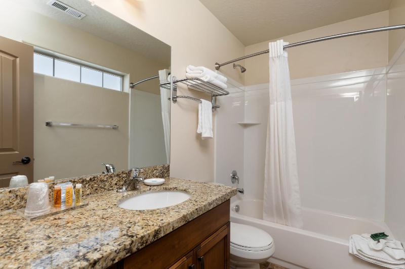 Three-Bedroom Apartment image 4