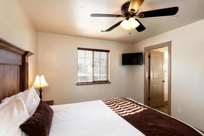 Three-Bedroom Apartment image 1