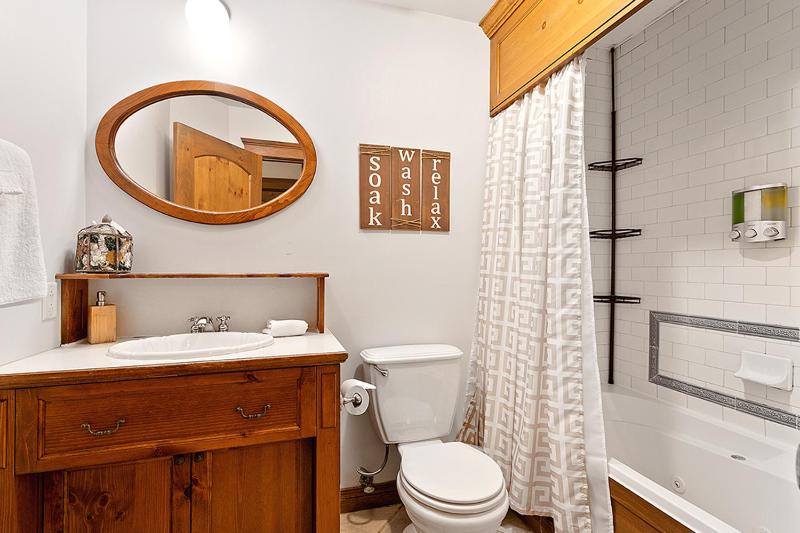Le Manoir 106-7 by Escapades Tremblant - image 50