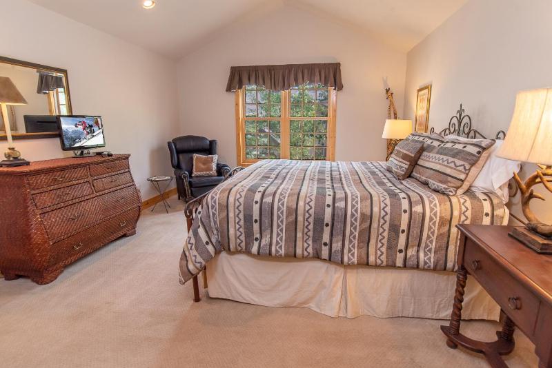 White Wolf Mountain Air Townhome: Elegant Retreat - image 19