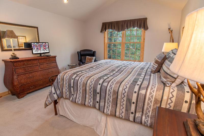 White Wolf Mountain Air Townhome: Elegant Retreat - image 43