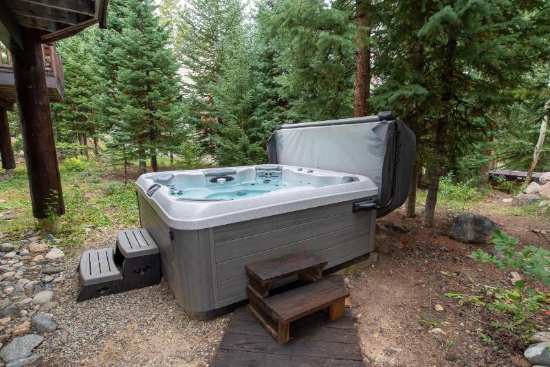 White Wolf Mountain Air Townhome: Elegant Retreat - image 9