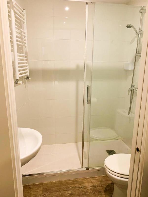 Standard Double Room with Balcony image 4