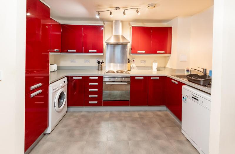 One-Bedroom Apartment Handleys Court image 3
