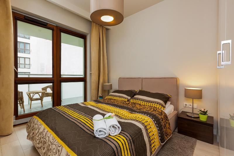 One-Bedroom Apartment image 4