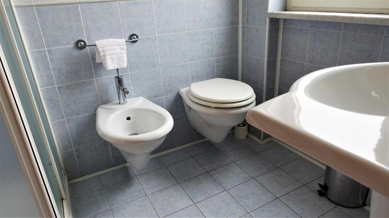 Single Room image 2