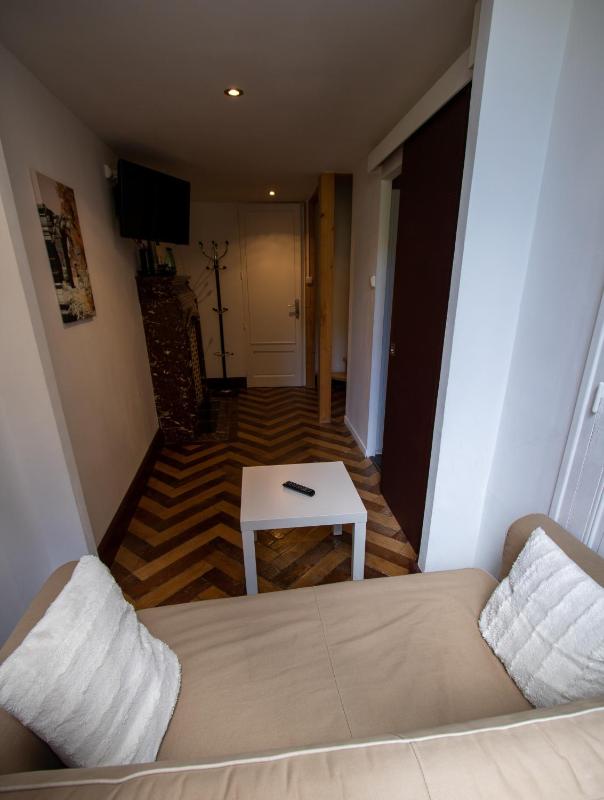 Double Room image 2