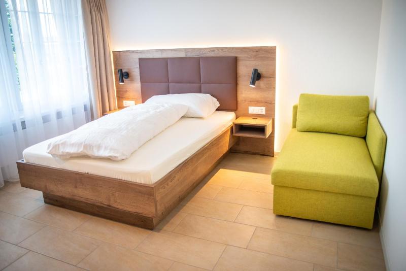 Comfort Single Room image 4