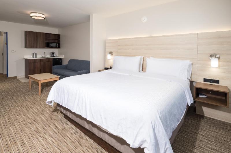 King Suite with Sofa Bed image 1