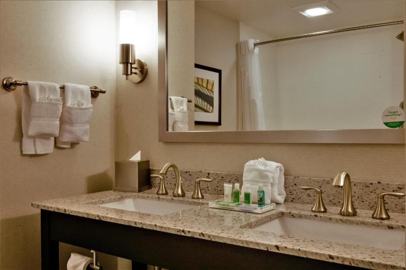 Two Bedroom Suite - Non-Smoking image 4