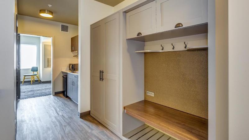 1 King Suite Communications Accessible Tub