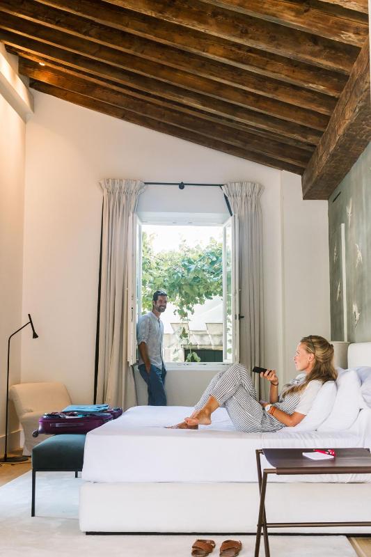 Junior Suite with Terrace image 3