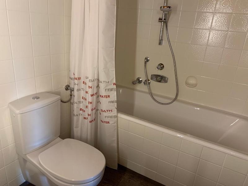 Double Room image 3