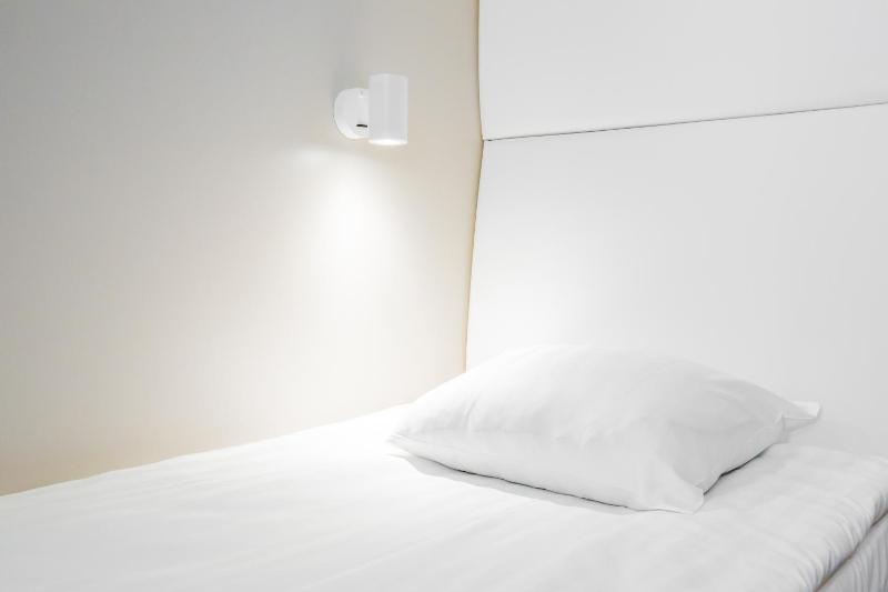 Single Room image 3