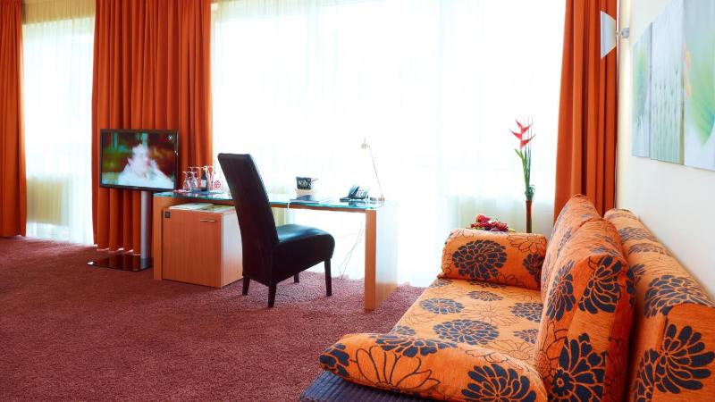 Junior Suite with air conditioning image 3