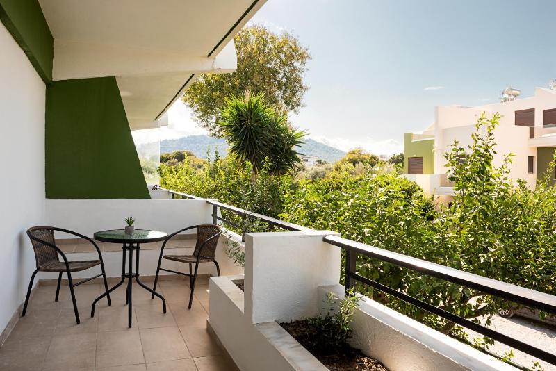 Junior Suite with Garden View image 4